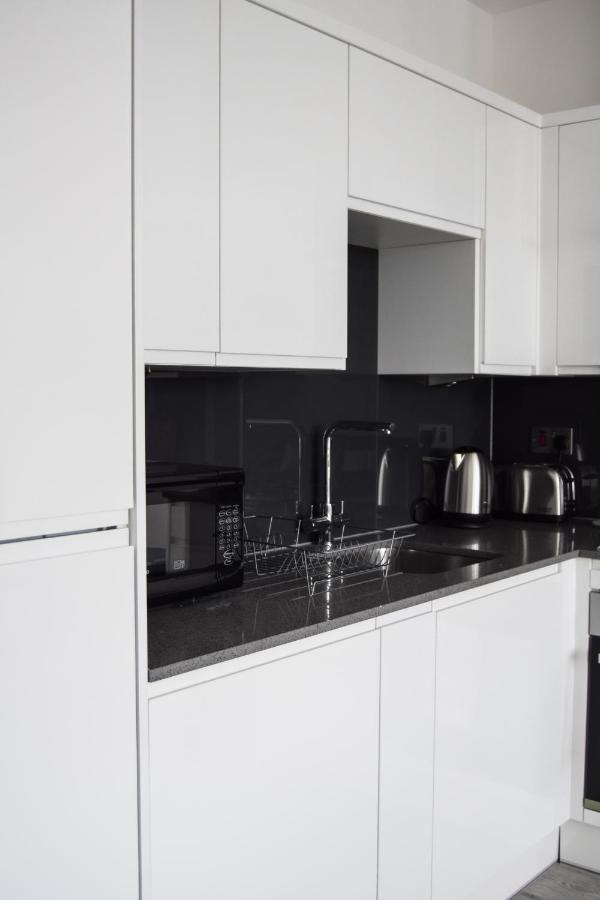 Morland Apartments - Hornchurch Лондон Экстерьер фото