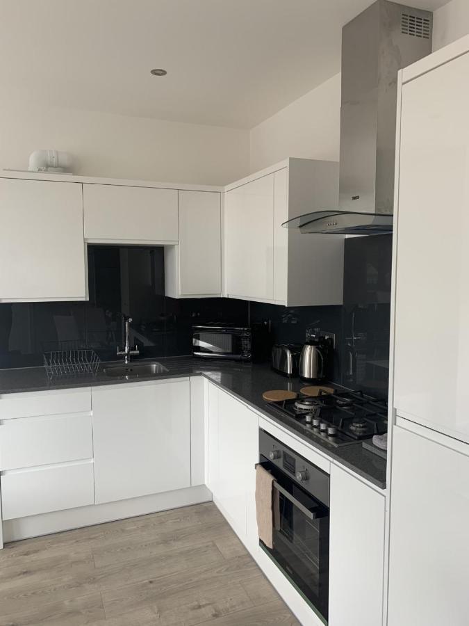 Morland Apartments - Hornchurch Лондон Экстерьер фото