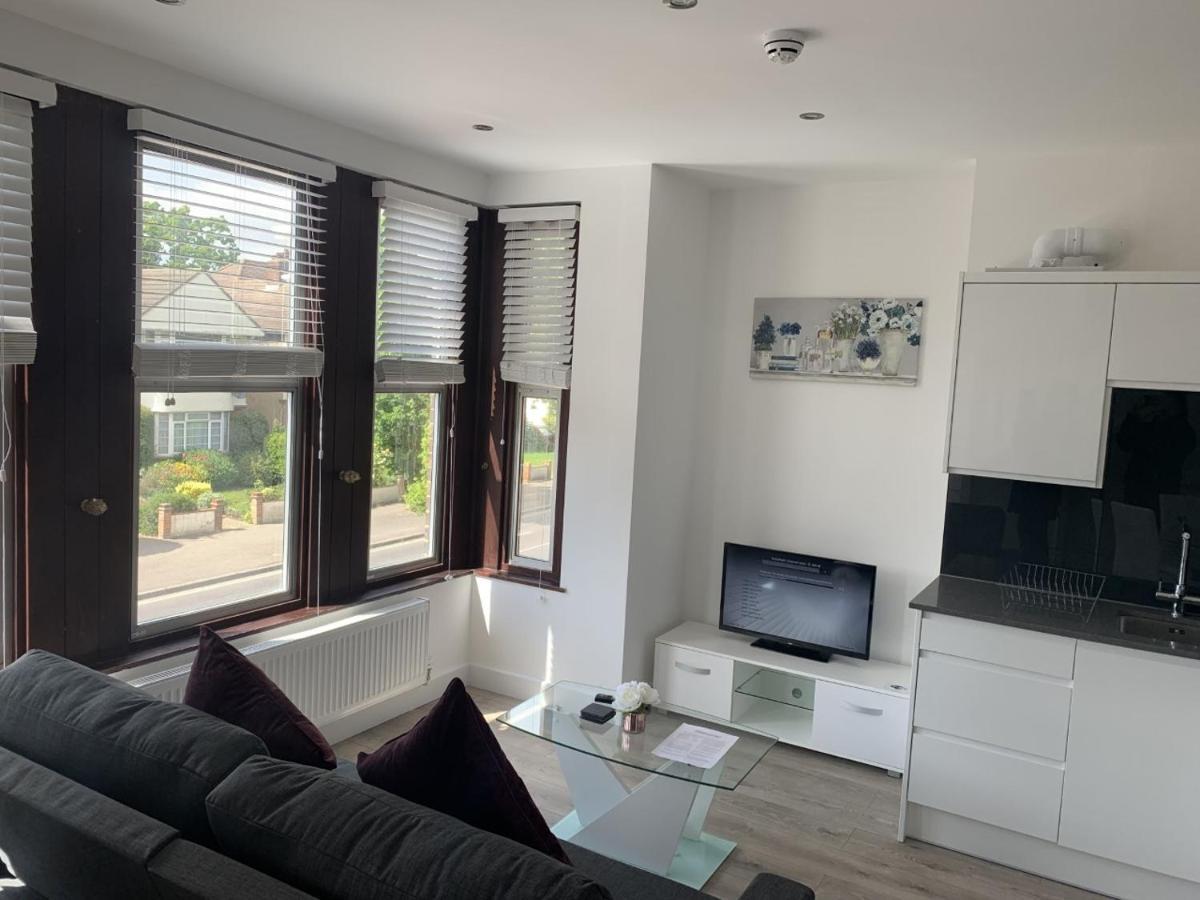 Morland Apartments - Hornchurch Лондон Экстерьер фото