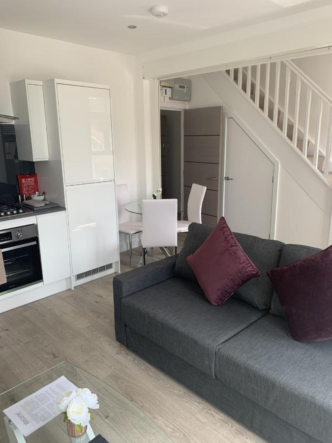 Morland Apartments - Hornchurch Лондон Экстерьер фото