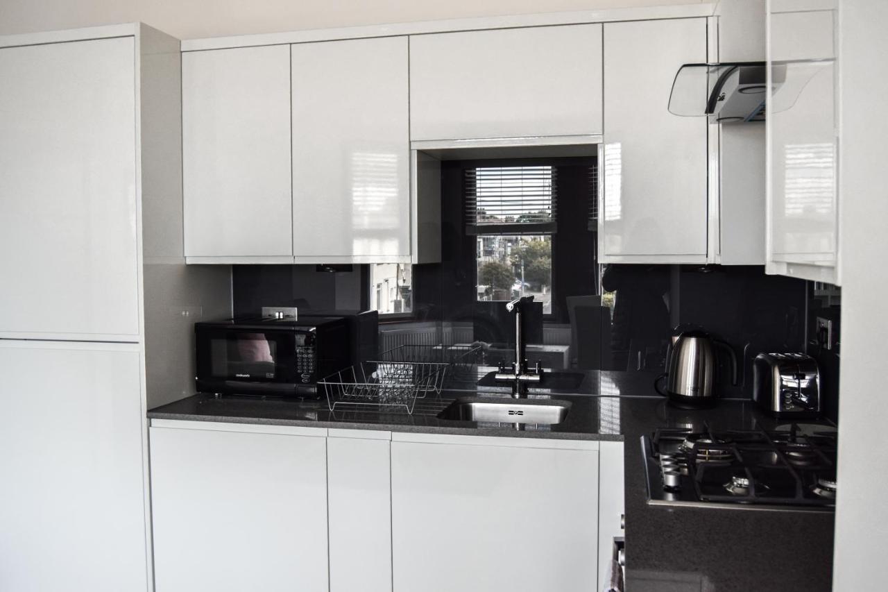 Morland Apartments - Hornchurch Лондон Экстерьер фото