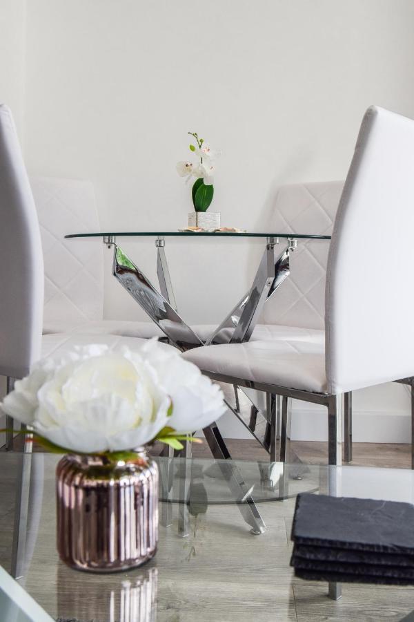 Morland Apartments - Hornchurch Лондон Экстерьер фото
